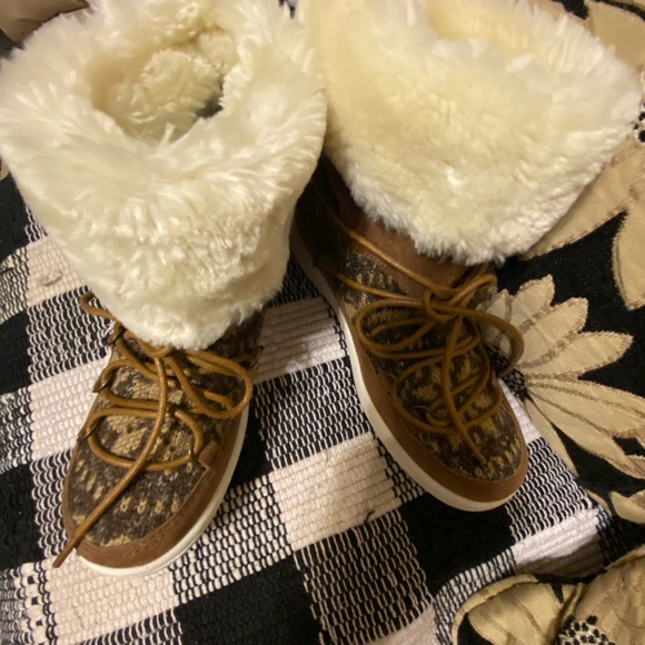 Womens Muk Luks Boots